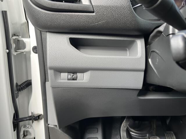 Toyota PROACE Worker 2.0 D-4D Long Airco Cruise controle Trekhaak 2500kg trekgewicht 2-Persoons Telefoonverbinding Bpm vrij voor particulier gebruik!!