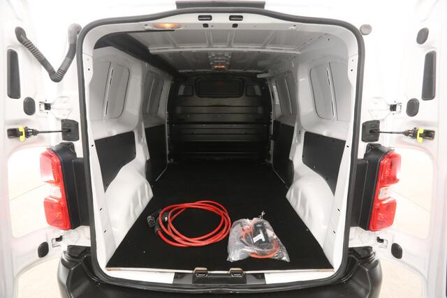 Toyota PROACE 75 kWh Extra Range L2H1 | Snelladen | SOH 99% | Airco | Cruise | Carplay | 3 Zits | Parkeersens.