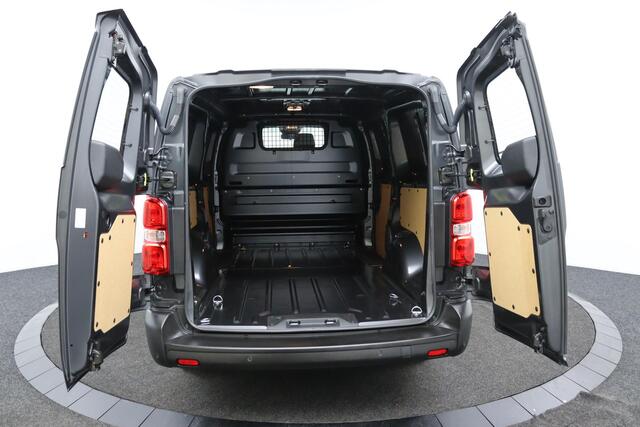 Toyota PROACE Electric Long Worker 75kWh Electric Navigator met Bank