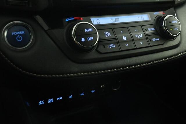 Toyota RAV4 2.5 Hybrid Style | Navigatie | Trekhaak | Stoel/Stuurverwarming | Elektrische Achterklep |