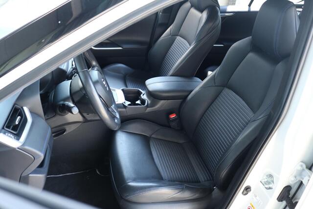 Toyota RAV4 2.5 Hybrid Bi-Tone, Apple-carplay, Android-auto Toyota RAV4 2.5 Hybrid Bi-Tone, Apple-carplay, Android-auto , Half Leder, Elektrische bestuurderstoel