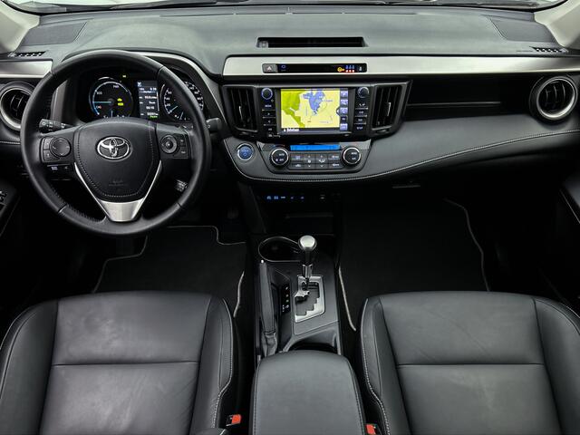 Toyota RAV4 2.5 Hybrid AWD Executive Business Navigatie | Leer | Parkeersensoren |