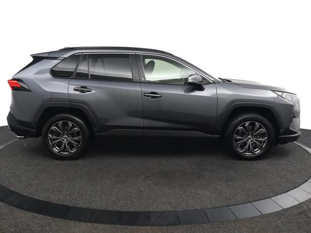 Toyota RAV4 2.5 Hybrid AWD Dynamic Plus | Lederen Bekleding | Stoel en Stuurverwarming | Parkeersensoren Rondom | Dodehoek Detectie |