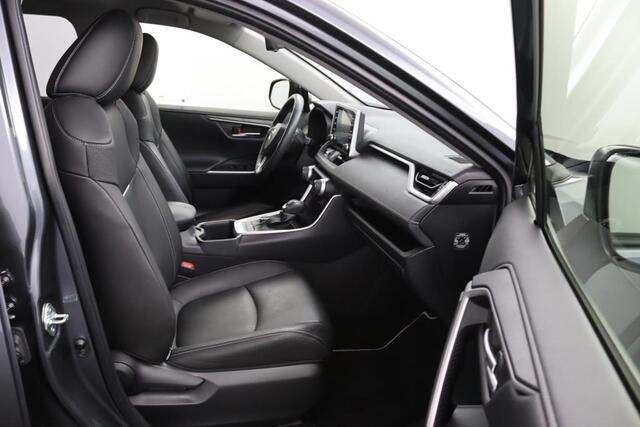 Toyota RAV4 2.5 Hybrid AWD Dynamic Plus | Lederen Bekleding | Stoel en Stuurverwarming | Parkeersensoren Rondom | Dodehoek Detectie |