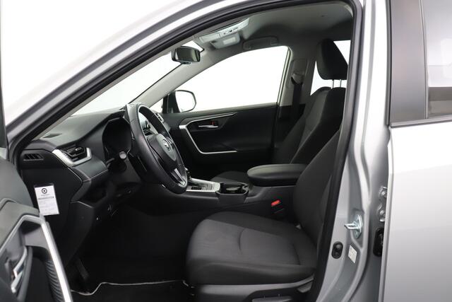 Toyota RAV4 2.5 Hybrid Dynamic Camera Carplay Adapt. Cruise