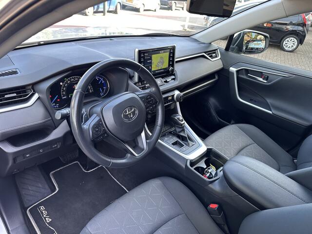 Toyota RAV4 2.5 Hybrid First Edition 360 camera / trekhaak / dodehoekdetectie / dealeronderhouden / 4 nieuwe banden / rijklaarprijs incl. grote beurt / Toyota Garantie / Toyota Pechhulppas