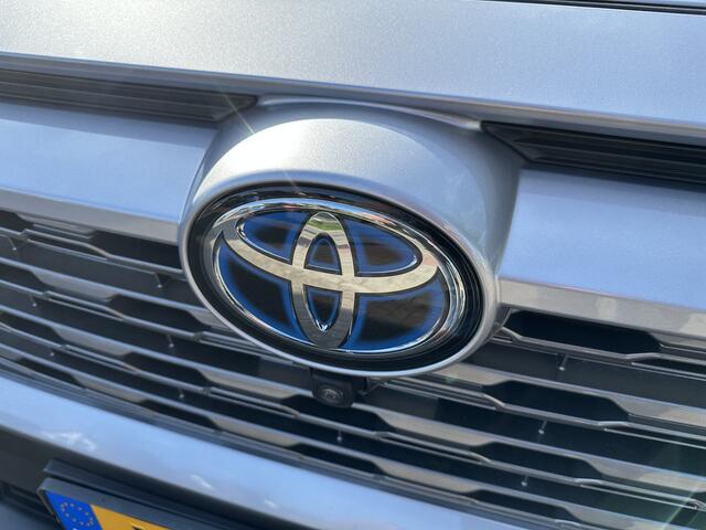 Toyota RAV4 2.5 Hybrid First Edition 360 camera / trekhaak / dodehoekdetectie / dealeronderhouden / 4 nieuwe banden / rijklaarprijs incl. grote beurt / Toyota Garantie / Toyota Pechhulppas