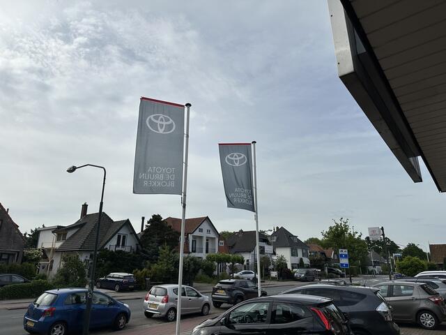 Toyota RAV4 2.5 Hybrid AWD Dynamic trekhaak / Apple carplay / Android Auto / all-season banden / dealeronderhouden / Toyota Pechhulppas / Toyota Garantie / Rijklaarprijs