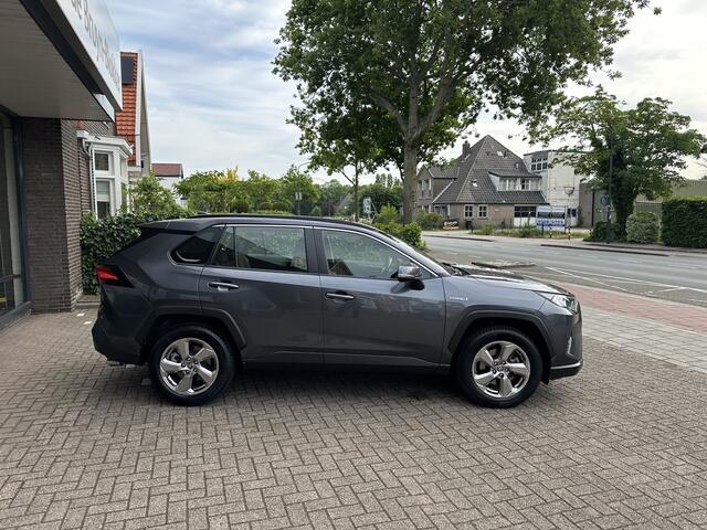 Toyota RAV4 2.5 Hybrid AWD Dynamic trekhaak / Apple carplay / Android Auto / all-season banden / dealeronderhouden / Toyota Pechhulppas / Toyota Garantie / Rijklaarprijs