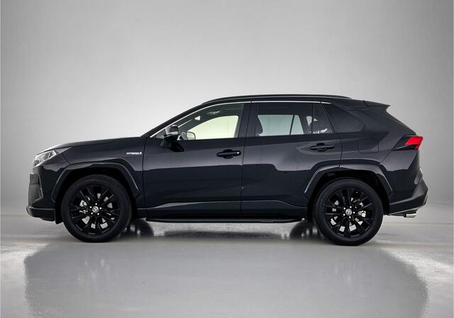 Toyota RAV4 Black Edition | Exclusieve uitvoering | Pano/schuif dak | Full navi | JBL | Stoelverwarming |