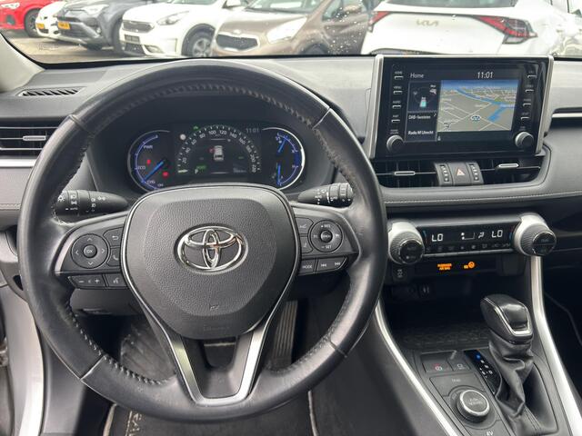 Toyota RAV4 2.5 Hybrid AWD First Edition PANORAMADAK, TREKHAAK, ZEER NETTE AUTO!!