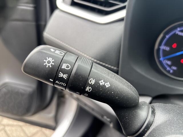 Toyota RAV4 2.5 Hybrid AWD First Edition PANORAMADAK, TREKHAAK, ZEER NETTE AUTO!!