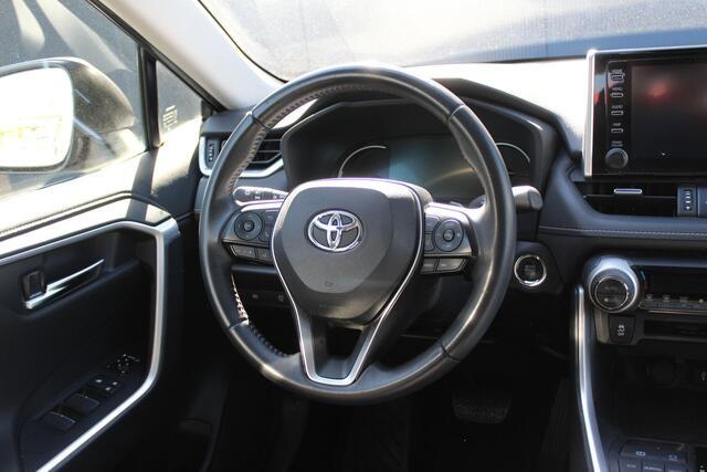 Toyota RAV4 2.0 VVT-iE Dynamic | Incl. 12 maanden garantie Automaat | 360 camera | Navigatie | Lichtmetalen velgen | Binnenspiegel camera functie | Cruise control | Dodehoek detectie | Bluetooth | DAB | Elektrische achterklep