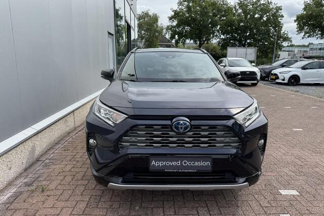 Toyota RAV4 2.5 Hybrid Bi-Tone Navigatie, Stoelverwarming, Leder/alcantara, LMV, LED, Smart Key, Parkeersensoren, Adaptieve cruise control