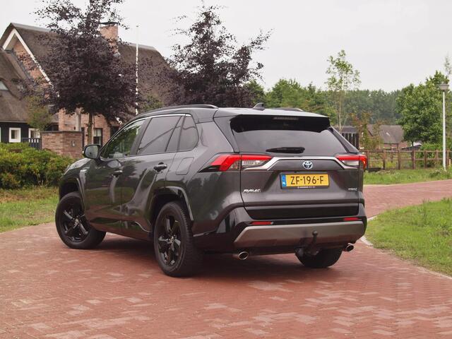 Toyota RAV4 2.5 Hybrid AWD Bi-Tone | Camera | Apple Carplay | Trekhaak 1650 KG trekgewicht | Alarm | JBL | NL-Auto |