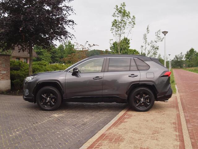 Toyota RAV4 2.5 Hybrid AWD Bi-Tone | Camera | Apple Carplay | Trekhaak 1650 KG trekgewicht | Alarm | JBL | NL-Auto |