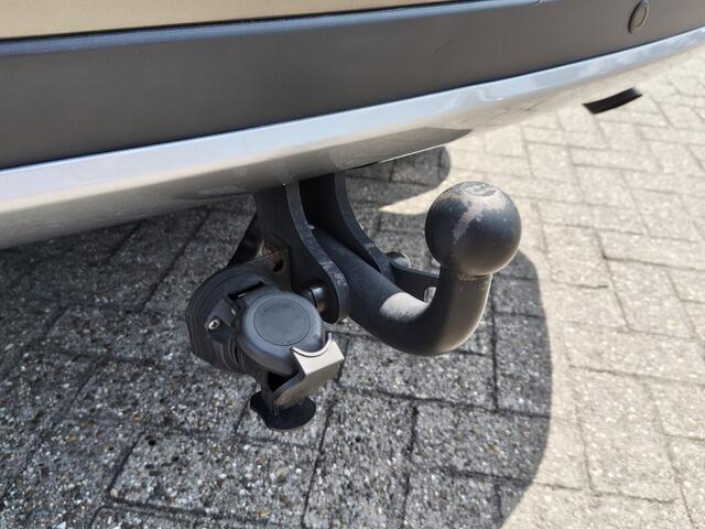 Toyota RAV4 2.5 Hybrid 2WD Dynamic | Trekhaak | Navi | El. Acherklep