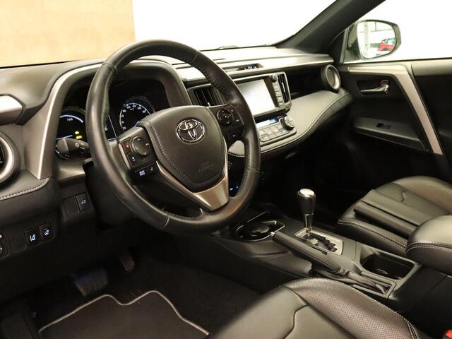 Toyota RAV4 2.5 Hybrid Style - NAVIGATIE - ELEKTRISCHE ACHTERKLEP - PARKEERSENSOREN VOOR EN ACHTER - 360 GRADEN CAMERA - STOEL EN STUUR VERWARMING - KEYLESS ENTRY & START - ADAPTIVE CRUISE CONTROL