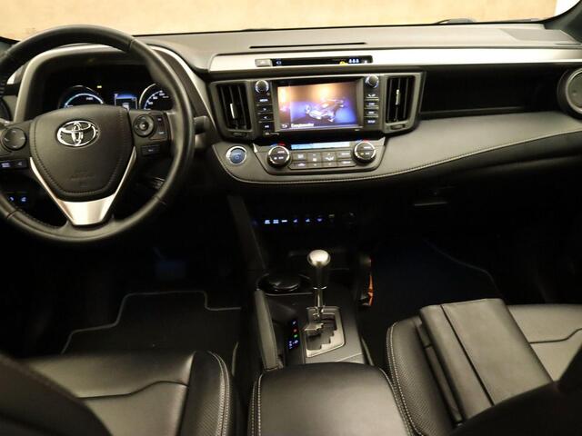 Toyota RAV4 2.5 Hybrid Style - NAVIGATIE - ELEKTRISCHE ACHTERKLEP - PARKEERSENSOREN VOOR EN ACHTER - 360 GRADEN CAMERA - STOEL EN STUUR VERWARMING - KEYLESS ENTRY & START - ADAPTIVE CRUISE CONTROL