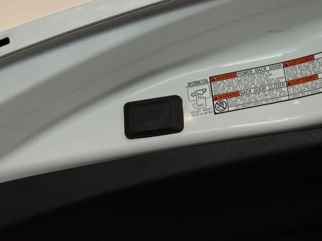 Toyota RAV4 2.5 Hybrid Style - NAVIGATIE - ELEKTRISCHE ACHTERKLEP - PARKEERSENSOREN VOOR EN ACHTER - 360 GRADEN CAMERA - STOEL EN STUUR VERWARMING - KEYLESS ENTRY & START - ADAPTIVE CRUISE CONTROL