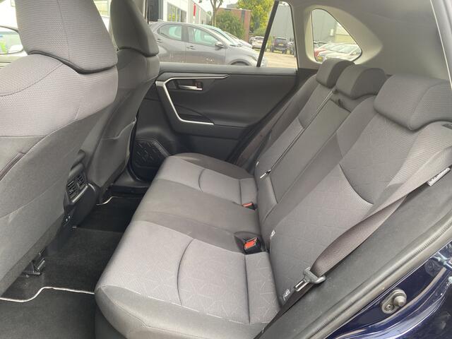 Toyota RAV4 2.5 Hybrid First Edition Limited Trekhaak Stoel Stuur Verwarming PDC BSM Keyless