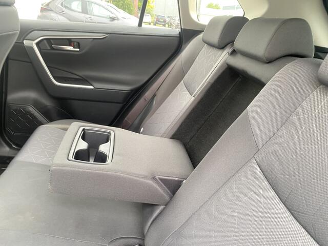 Toyota RAV4 2.5 Hybrid First Edition Limited Trekhaak Stoel Stuur Verwarming PDC BSM Keyless