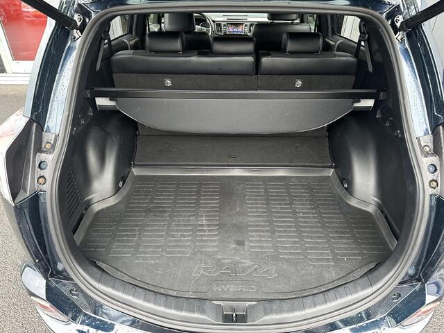 Toyota RAV4 2.5 Hybrid Style Klasse 3 alarm | 18 inch | Stoelverwarming | Navigatie | Parkeersensoren V + A