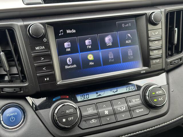 Toyota RAV4 2.5 Hybrid Style Klasse 3 alarm | 18 inch | Stoelverwarming | Navigatie | Parkeersensoren V + A
