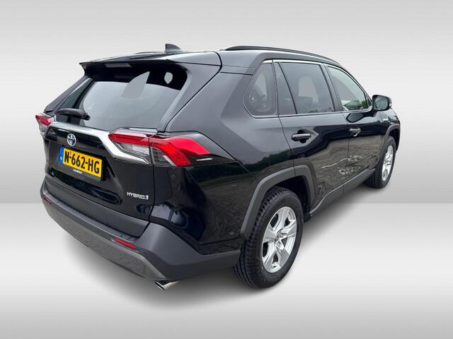 Toyota RAV4 2.5 Hybrid AWD Style 1.650 KG Trekgewicht, stuur- Camera, Parkeersensoren voor en achter