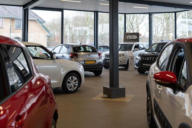 Toyota RAV4 2.5 Hybrid AWD Style 1.650 KG Trekgewicht, stuur- Camera, Parkeersensoren voor en achter