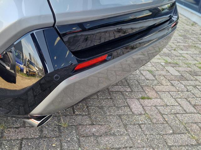 Toyota RAV4 2.5 Hybrid AWD Bi-Tone