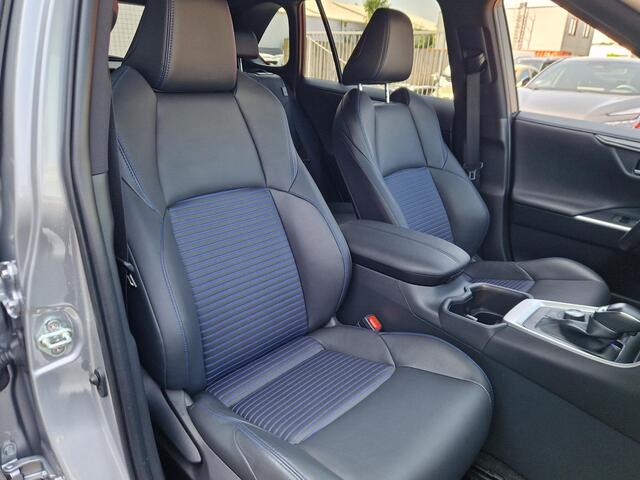Toyota RAV4 2.5 Hybrid AWD Bi-Tone