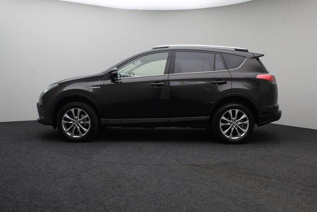 Toyota RAV4 2.5 Hybrid Style 2016 | Automaat | Navigatie | Dealer Onderhouden | Cruise Control | DAB Radio | Stuurwiel Bediening | Trekhaak | Lichtmetaal | Boekjes | Keyless | 2 Sleutels | Achteruitrij Camera |