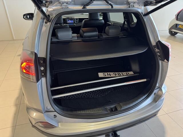 Toyota RAV4 2.5 Hybrid Black Edition | Dealeronderhouden | Schuif/kantel dak | Vol-leder | Trekhaak | Keyless | Stoelverw. |