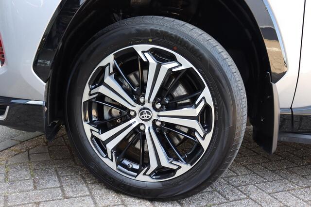 Toyota RAV4 2.5 Plug-in Hybrid AWD Bi-Tone Plus, Trekhaak, Treeplanken