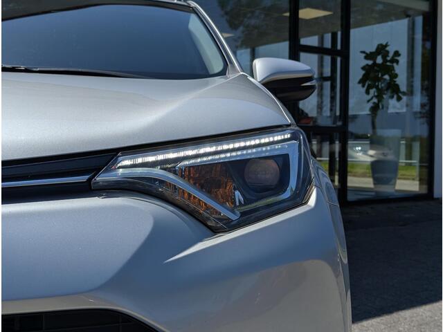 Toyota RAV4 2.5 Hybrid AWD Style | Trekhaak | Elek. achterklep | Stoelverwarming | Leer | Led | Elek. verstelbare stoel