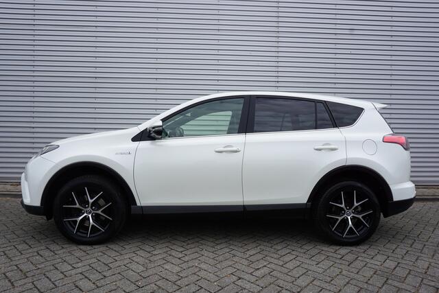Toyota RAV4 2.5 Hybrid AWD Style - AUTOMAAT / Climate / Navi / Cruise / Elektr. ramen / Trekhaak