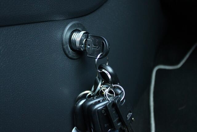 Toyota RAV4 2.5 Hybrid AWD Bi-Tone *Trekhaak & Bearlock beveiliging!*