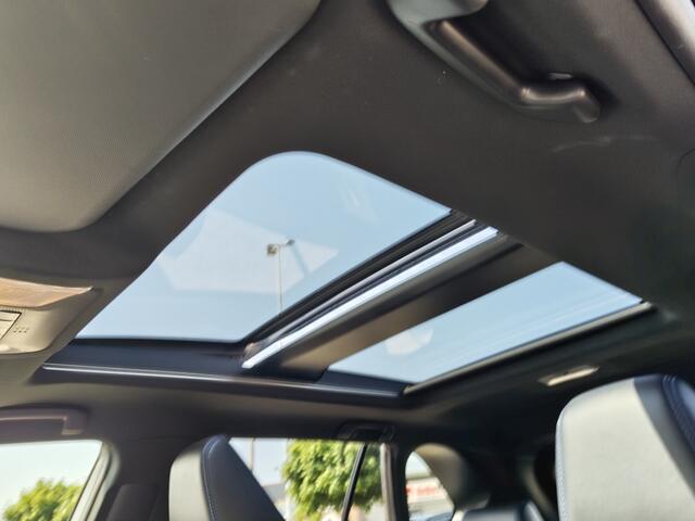 Toyota RAV4 2.5 Hybrid AWD Style Bi-Tone | Pano | Trekhaak | Leer | JBL | An