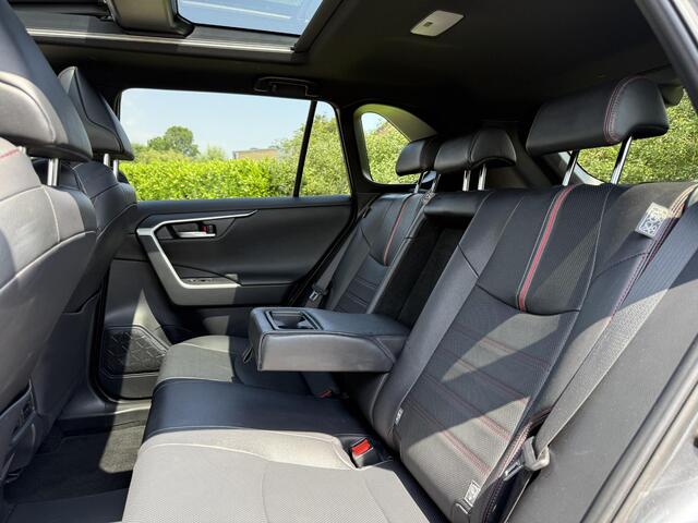Toyota RAV4 2.5 Plug-in Hybrid AWD Bi-Tone Plus Stoelverwarming & koeling | HUD | JBL | 360 Camera
