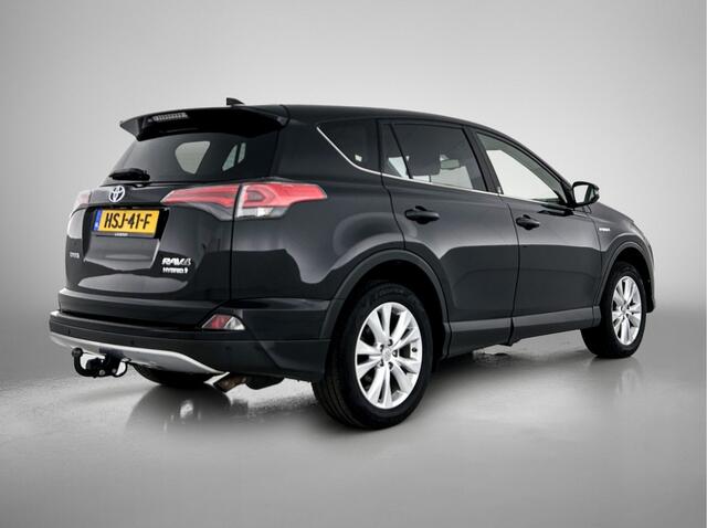 Toyota RAV4 2.5 Hybrid AWD Style | Navigatie | Camera | Trekhaak | Verwarmbaar stuur |