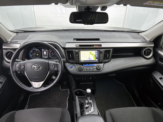 Toyota RAV4 2.5 Hybrid AWD Style | Navigatie | Camera | Trekhaak | Verwarmbaar stuur |