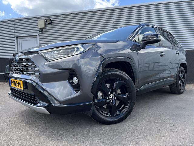 Toyota RAV4 2.5 Hybrid AWD Bi-Tone Trekhaak, Navigatie, Stoelverwarming, Adaptieve cruise control, LMV, PDC, 4-season banden, LED, Historie bekend
