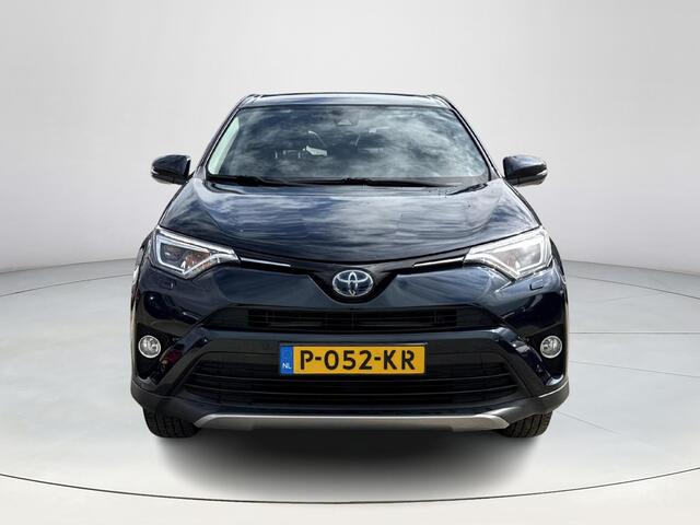 Toyota RAV4 2.5 Hybrid AWD Style **TREKHAAK/ 1650 KG TREKGEWICHT / NAVIGATIE/ GARANTIE**