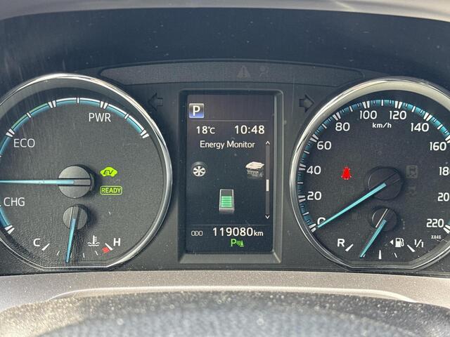 Toyota RAV4 2.5 Hybrid AWD Style **TREKHAAK/ 1650 KG TREKGEWICHT / NAVIGATIE/ GARANTIE**