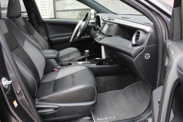 Toyota RAV4 2.5 Hybrid Black Edition / Schuifdak / Camera / N.A.P.