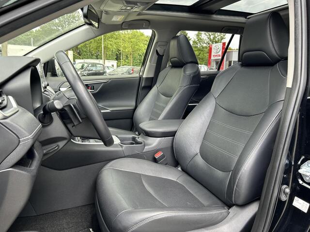 Toyota RAV4 2.5 Hybrid Executive **NAVIGATIE/ STOELVERWARMING VOOR EN ACHTER/ STOELVENTILATIE/ 36 MAANDEN GARANTIE**
