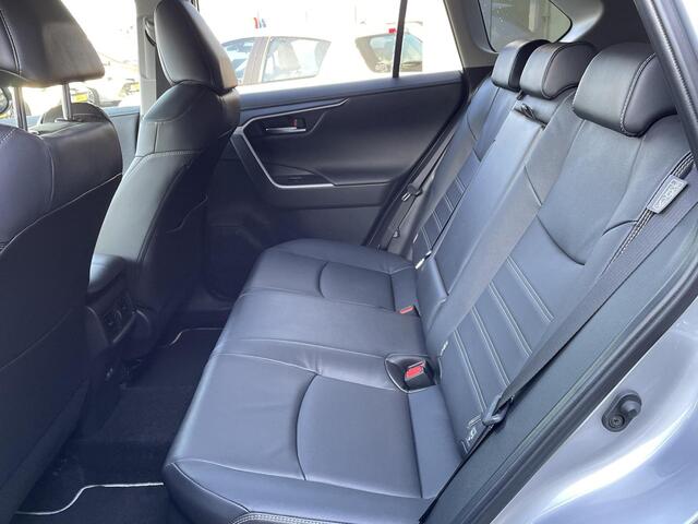 Toyota RAV4 2.5 Hybrid Executive **DODE HOEK DETECTIE/ LEDEREN BEKLEDING/ PARKEERSENSOREN/ STOELVERWARMING/ 36 MAANDEN GARANTIE**