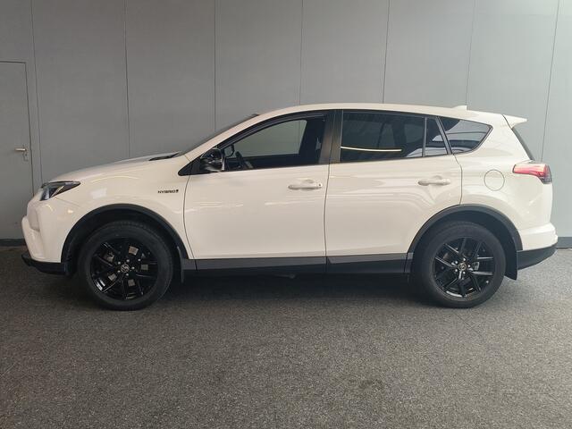 Toyota RAV4 2.5 Hybrid AWD Style 155PK 2019 Rijklaar + 12 maanden Bovag-garantie Henk Jongen Auto's in Helmond, al 50 jaar service zoals 't hoort!