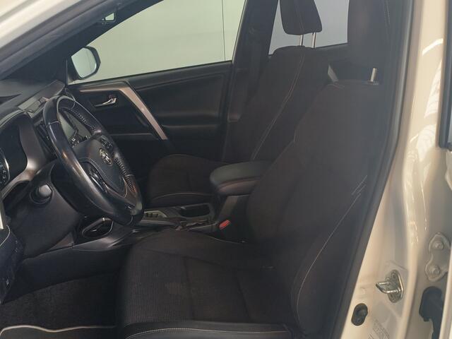 Toyota RAV4 2.5 Hybrid AWD Style 155PK 2019 Rijklaar + 12 maanden Bovag-garantie Henk Jongen Auto's in Helmond, al 50 jaar service zoals 't hoort!